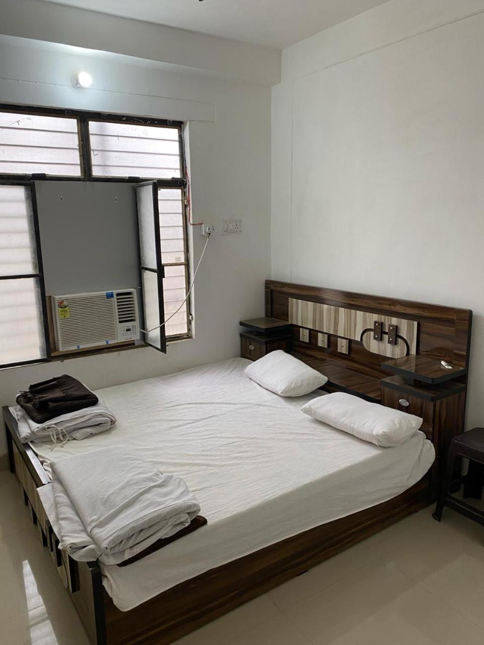 Apartment Sriram 01 Km To Sri Ram Mandir Ayodhya
