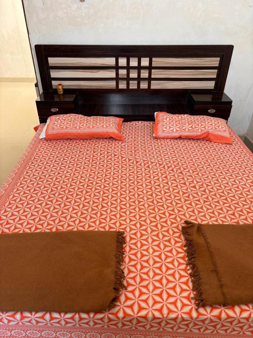 Apartment Sriram 01 Km To Sri Ram Mandir *